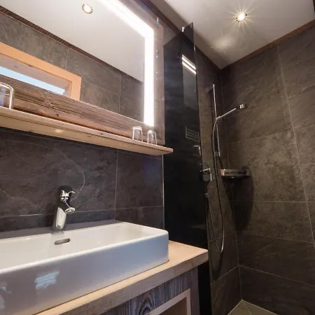 Almhittn - Luxus Apartament *